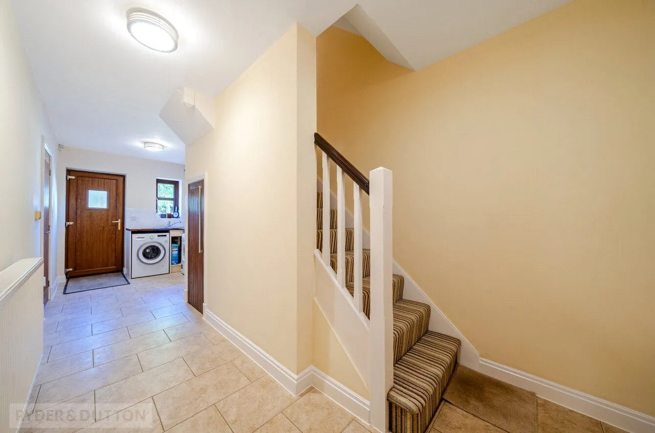 Low Crompton Road, Royton, OL2, photo 12