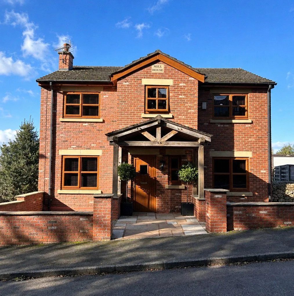 4 bed house for sale, Low Crompton Road, Royton, OL2