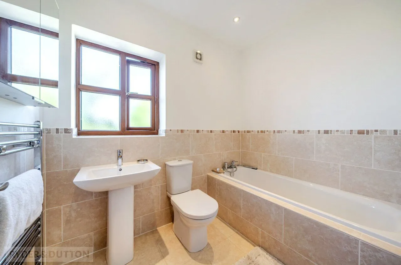 Low Crompton Road, Royton, OL2, photo 26