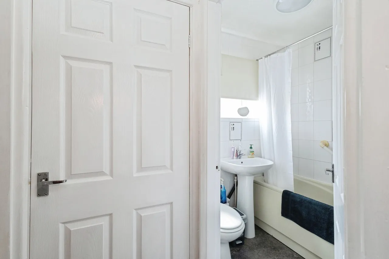 Broadhurst, Denton, Manchester, Greater Manchester, M34, photo 12