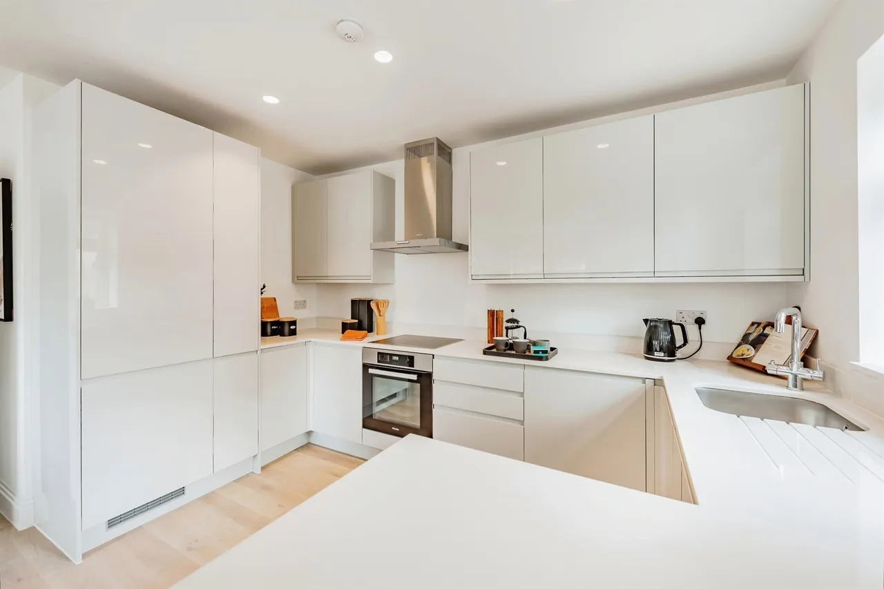 Oakhurst, East Grinstead, photo 6
