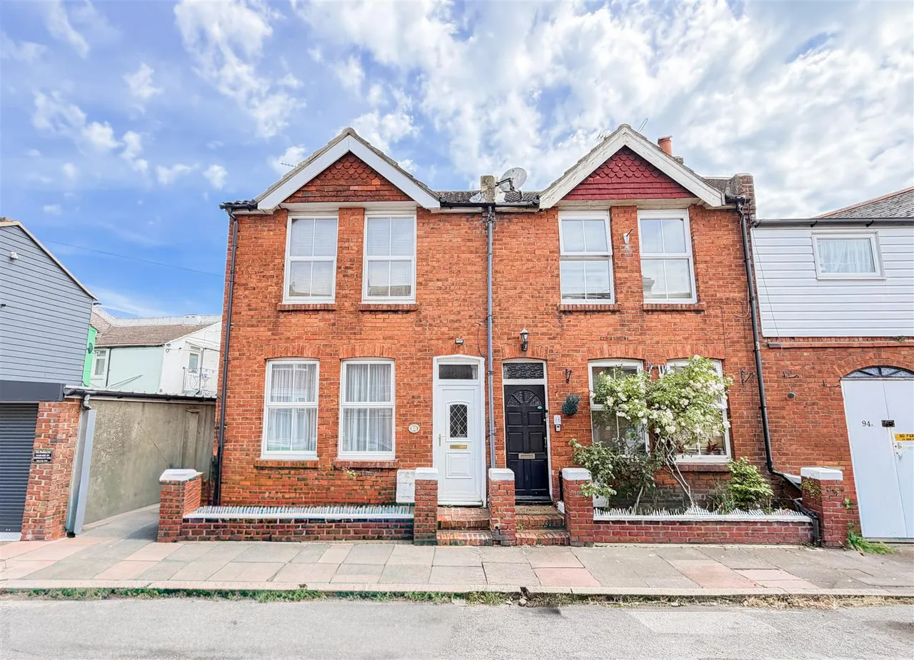 2 bed house for sale — Melbourne Road, Eastbourne, BN22 8BA