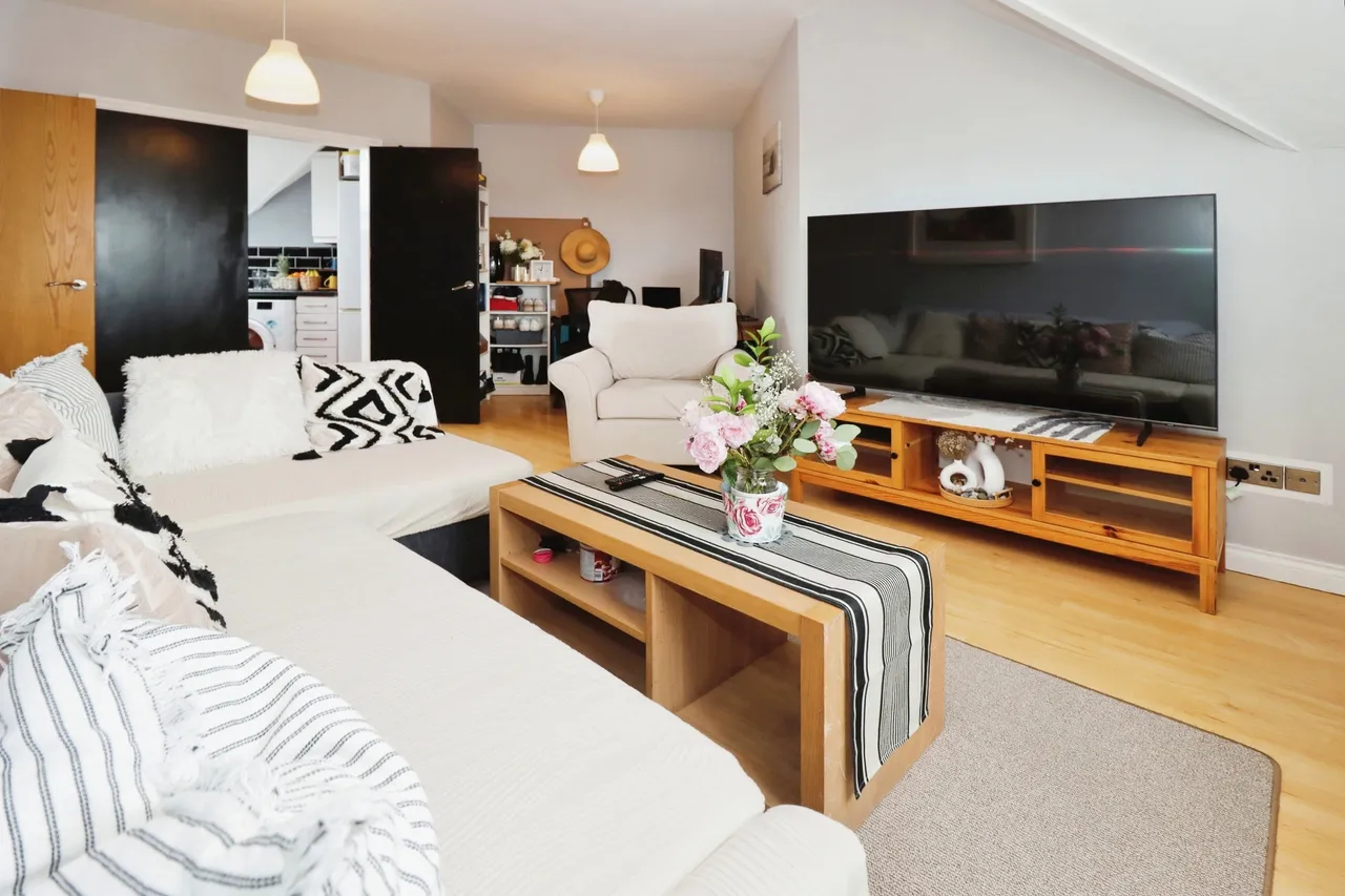 Leicester Square, Soundwell, BS16, photo 4