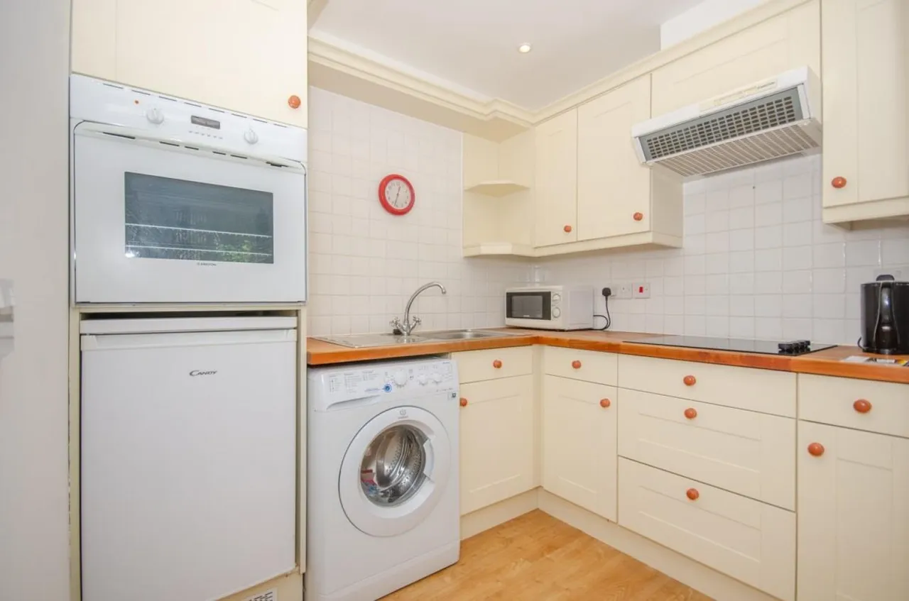 Partridge Drive, Downend, BS16, photo 4