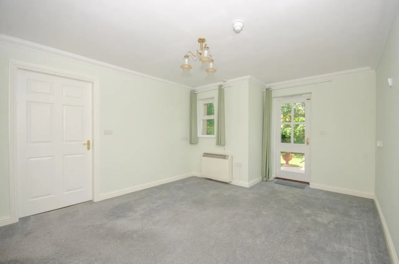 Partridge Drive, Downend, BS16, photo 2