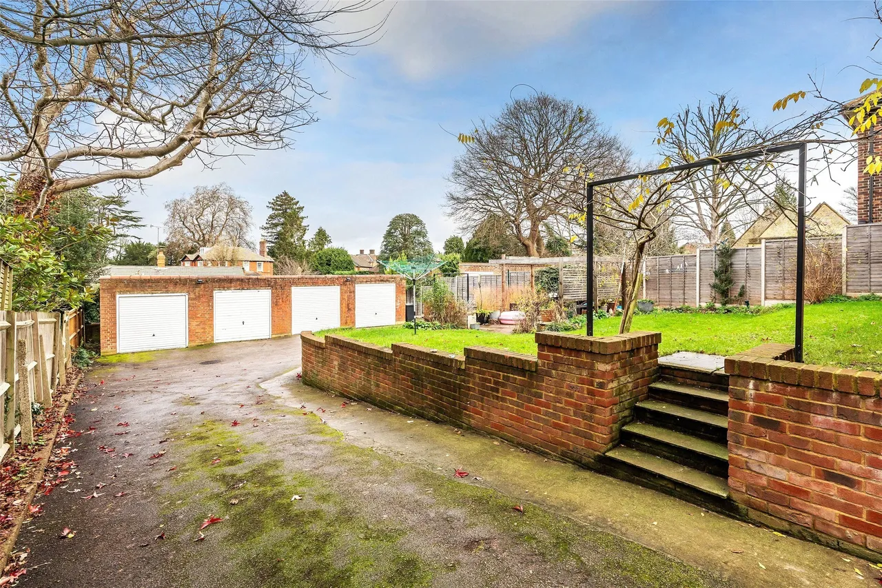 St Pauls Road West, RH4, photo 9