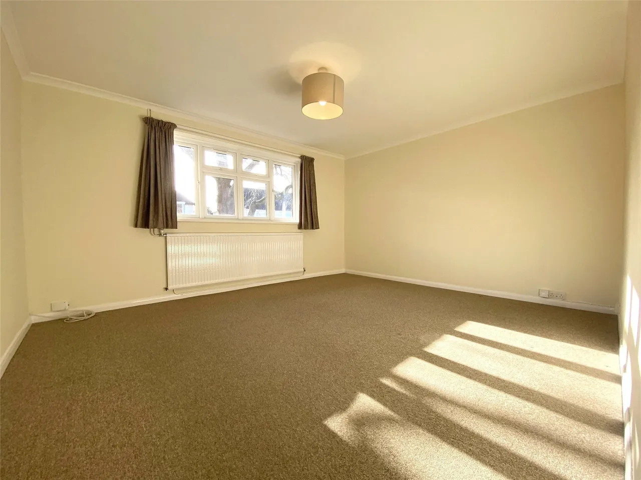 St Pauls Road West, RH4, photo 4