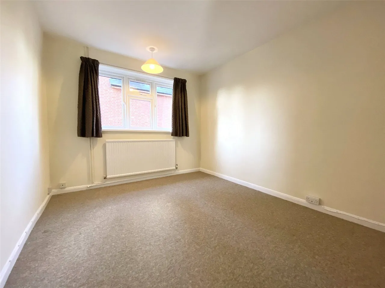 St Pauls Road West, RH4, photo 5
