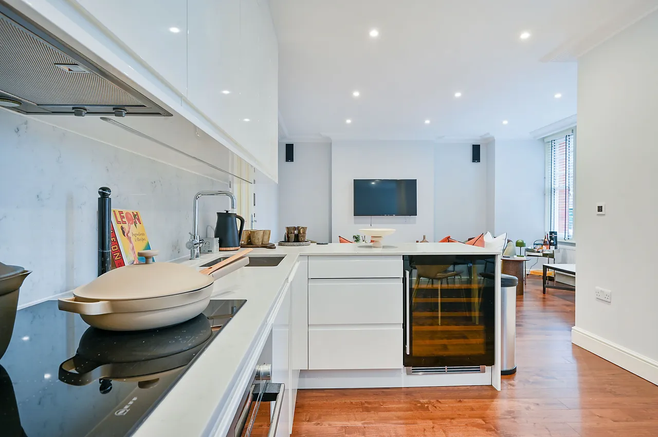 16 Hamlet Gardens, London, photo 8