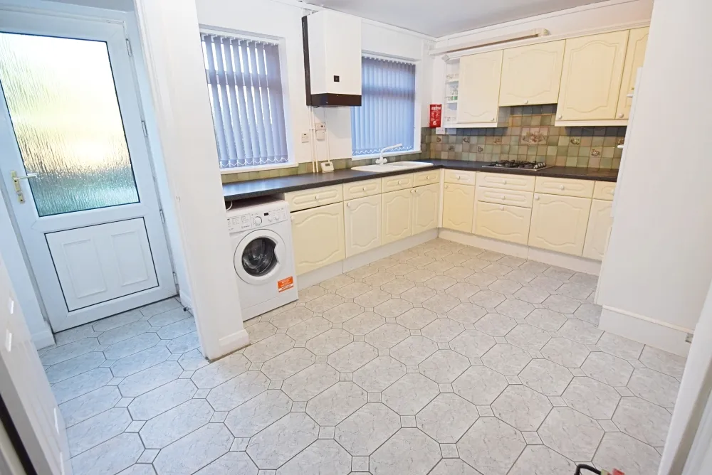 St. Georges Road, Newcastle-Under-Lyme, ST5, photo 2