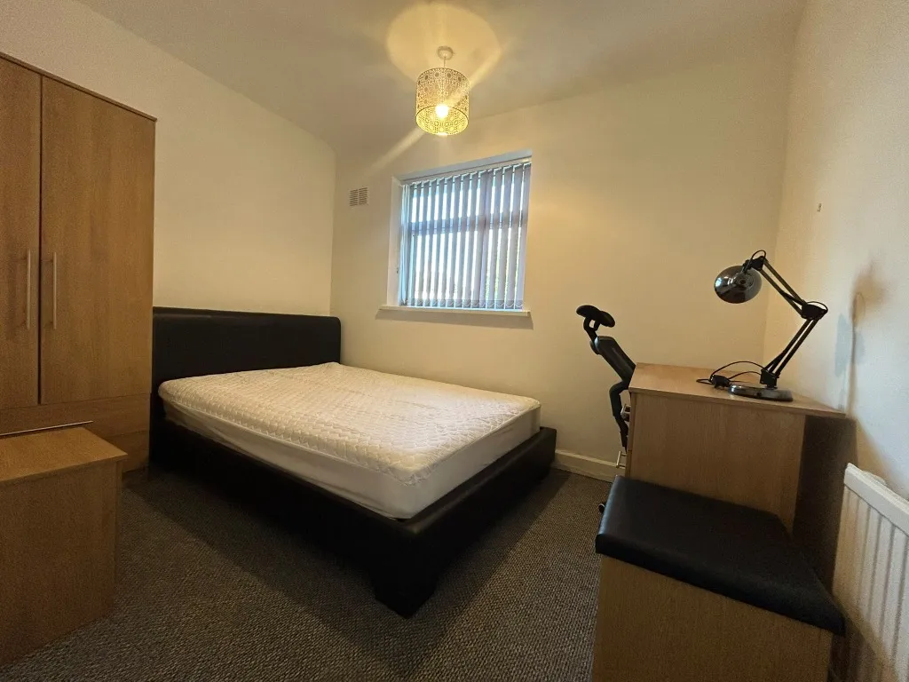 St. Georges Road, Newcastle-Under-Lyme, ST5, photo 5