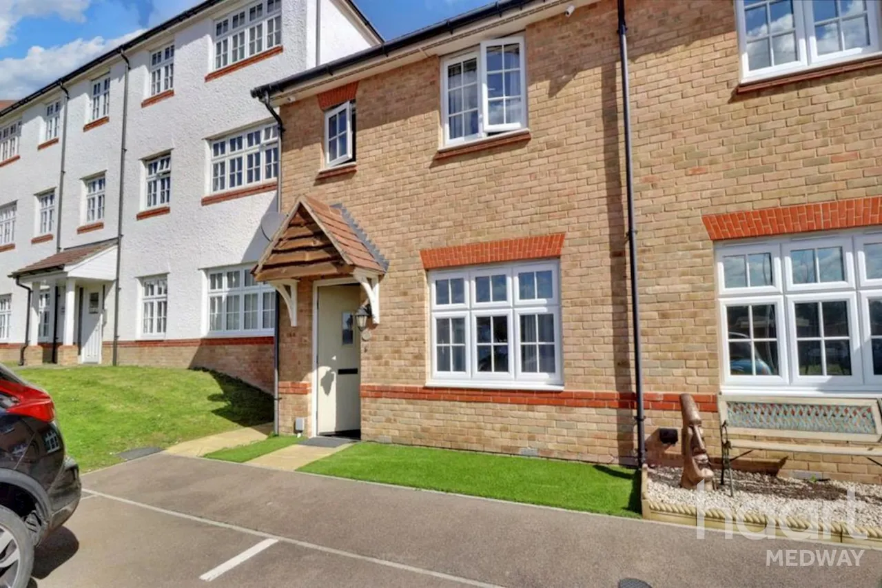 Brooks Place, Halling, ME2, photo 2