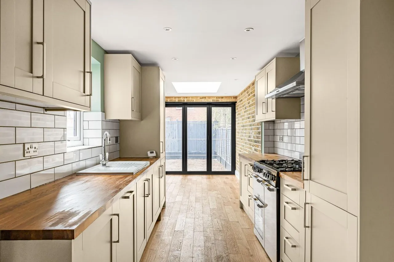 Chichester Road, London E11 3LH, photo 5