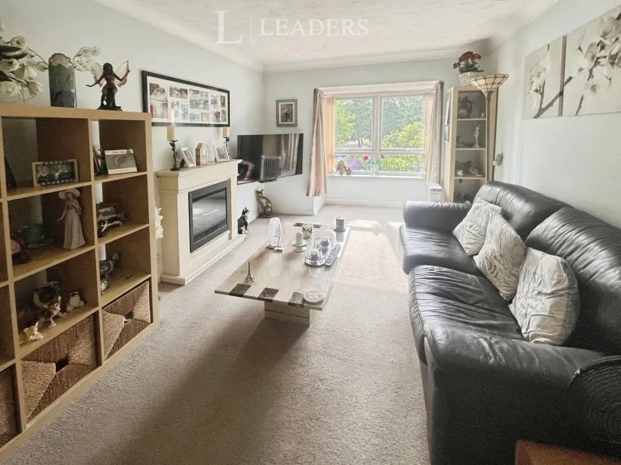 Horndean Road, Emsworth, PO10, photo 2