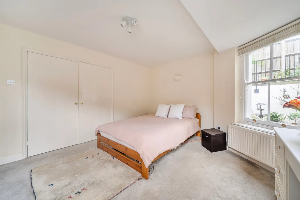 2 Thurlow Court, 122 Thurlow Park Road, London, photo 8