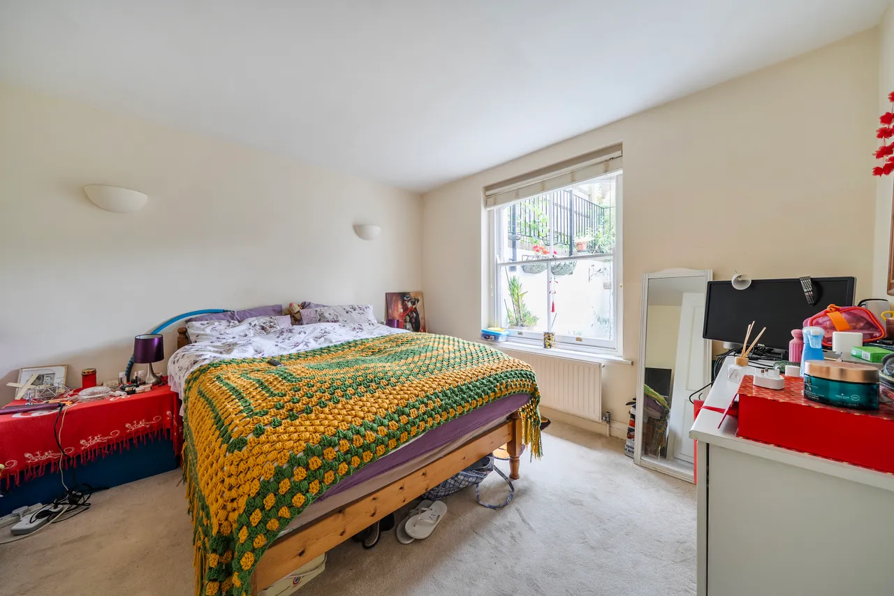 2 Thurlow Court, 122 Thurlow Park Road, London, photo 5