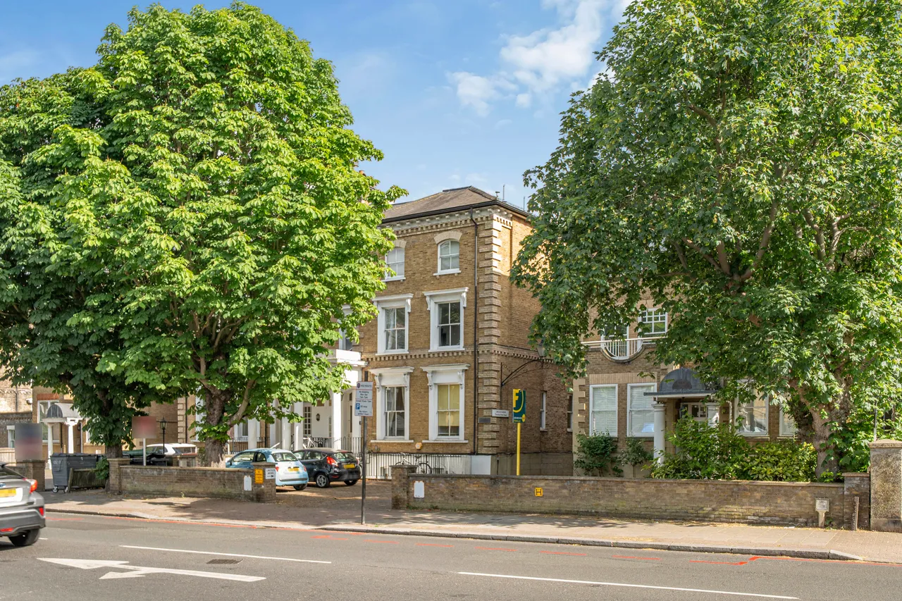 2 Thurlow Court, 122 Thurlow Park Road, London, photo 12