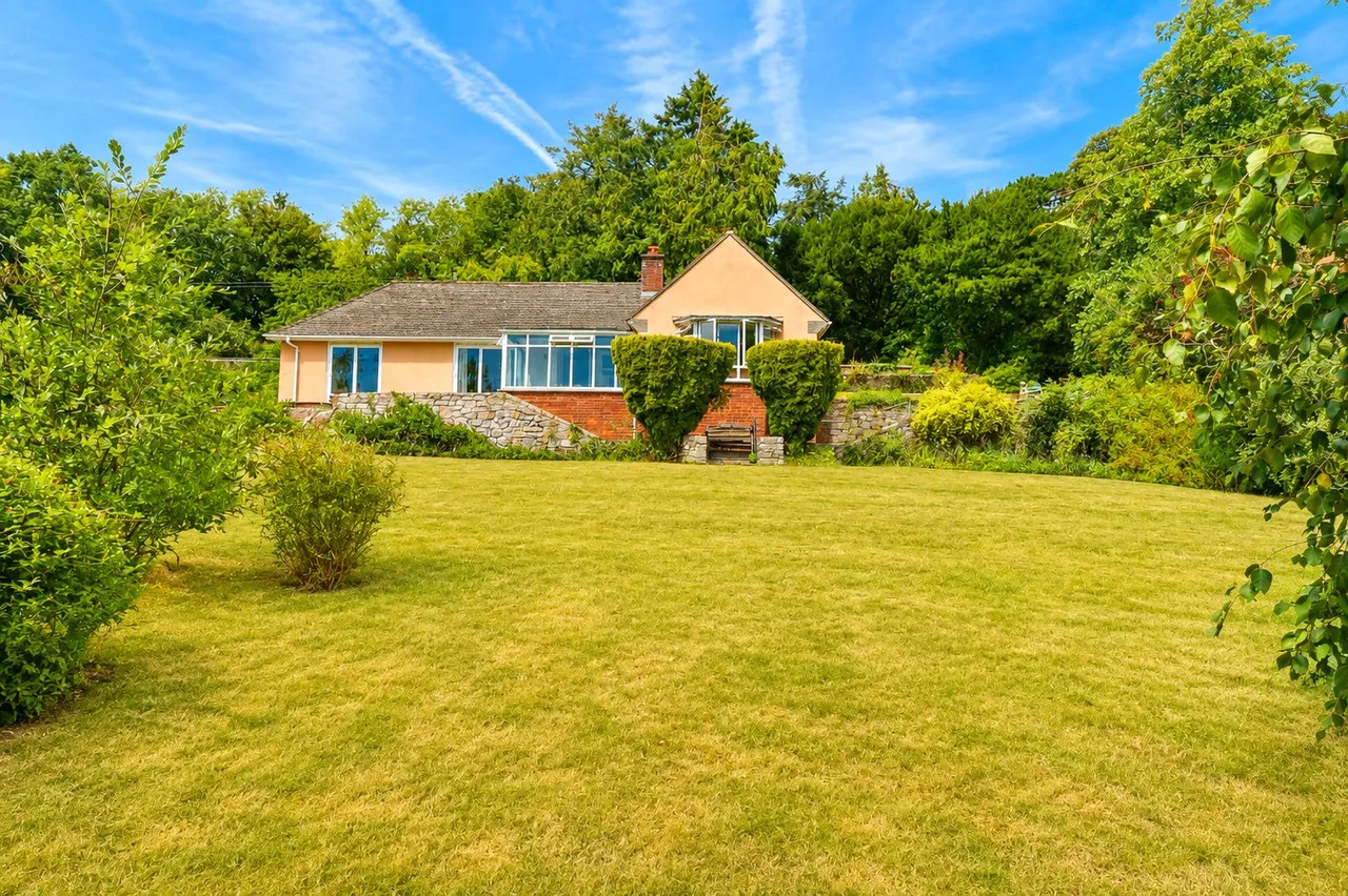 4 bed house for sale, Abbotsfield, Wiveliscombe, TA4