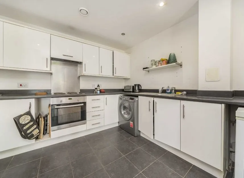Salk Close, Colindale, NW9, photo 3