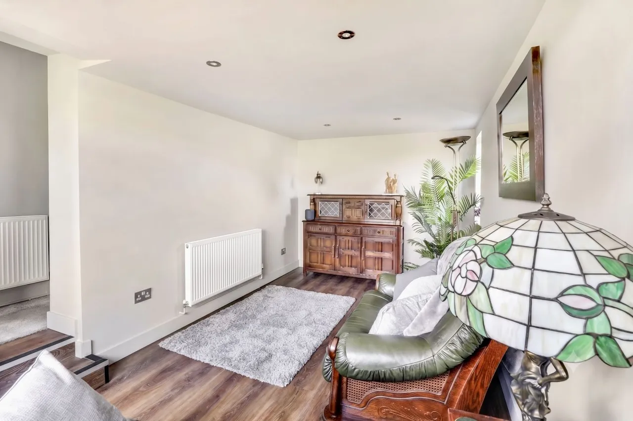 Pendas Way, Crossgates, LS15, photo 12
