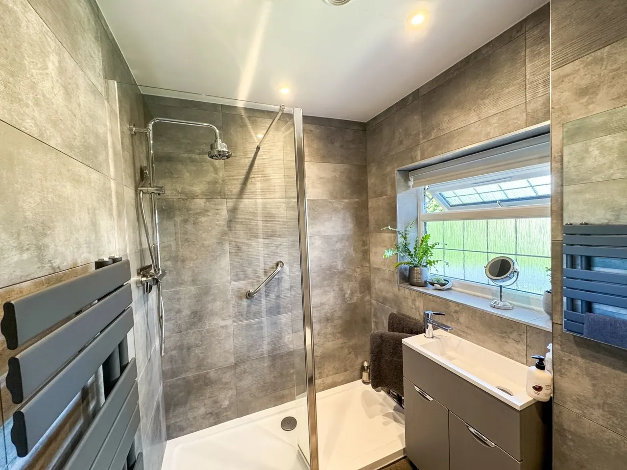 Pendas Way, Crossgates, LS15, photo 21