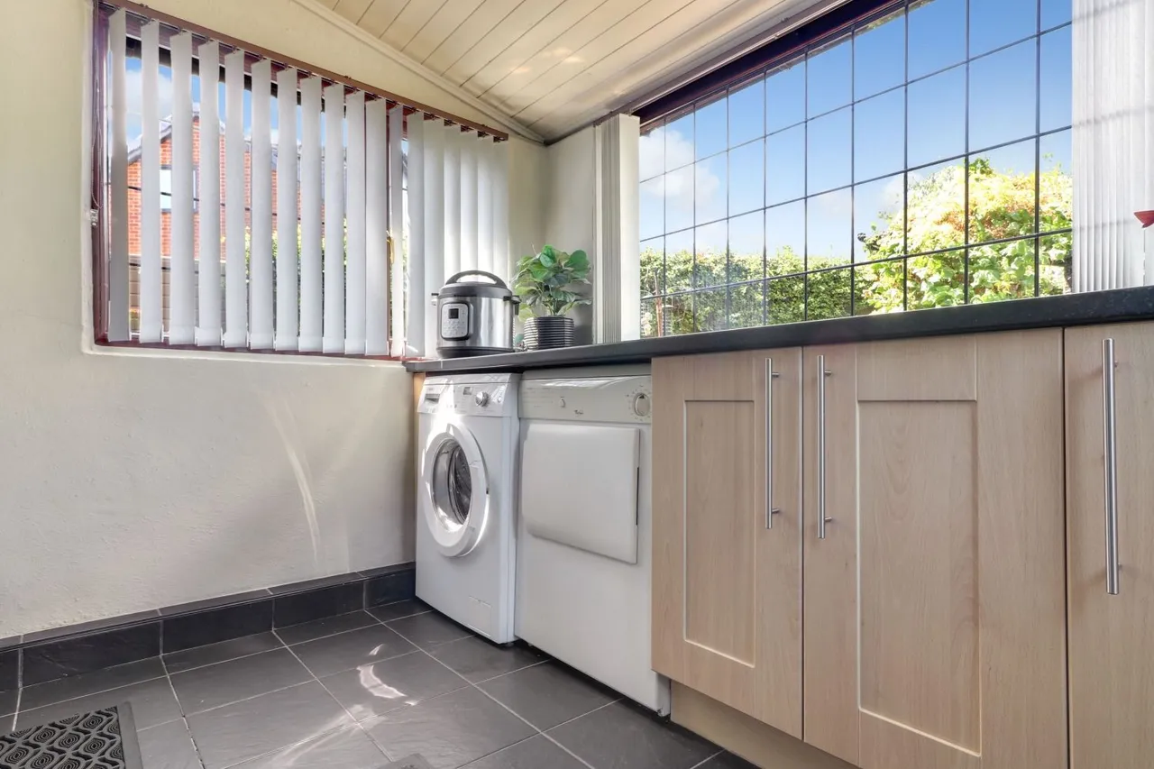 Pendas Way, Crossgates, LS15, photo 10