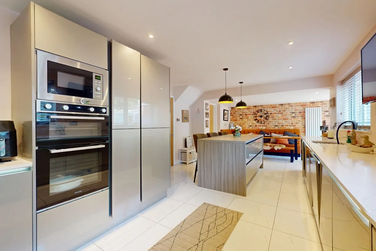 Cadman Drive, Cadman Drive, Priorslee TF2 9SD, photo 6