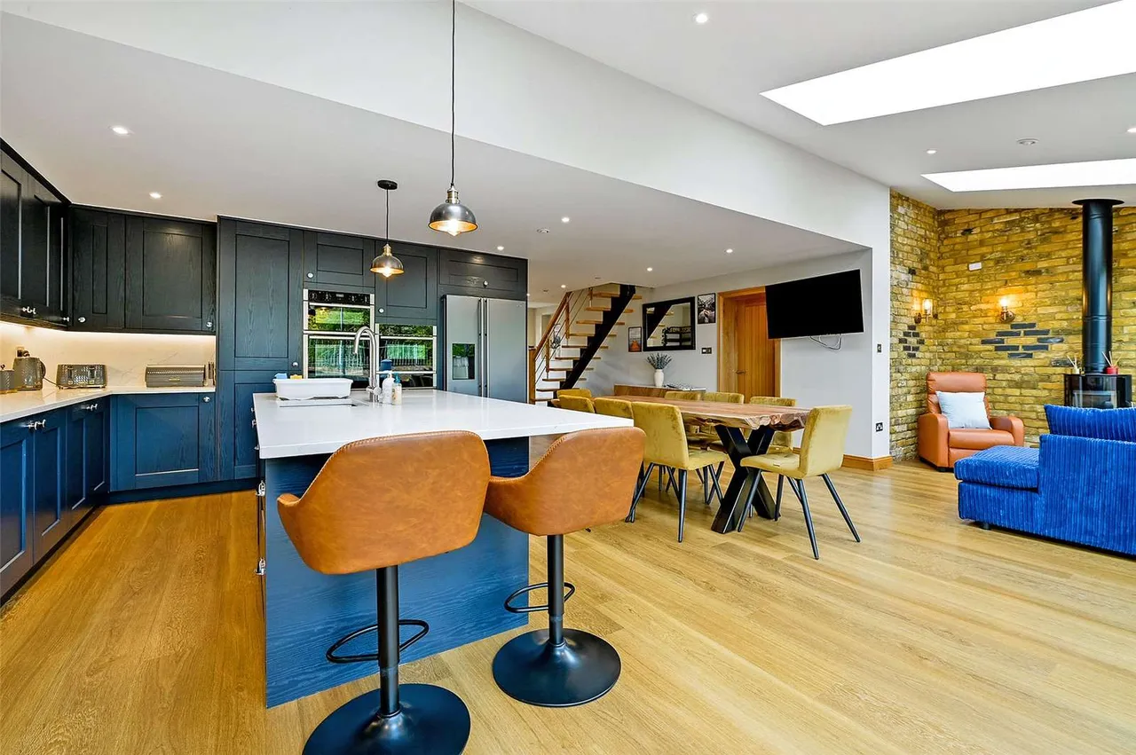 Luker Avenue, Henley-on-Thames, Oxfordshire, RG9 2HH, photo 5