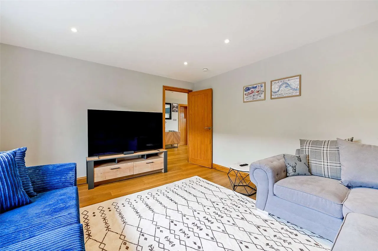 Luker Avenue, Henley-on-Thames, Oxfordshire, RG9 2HH, photo 7