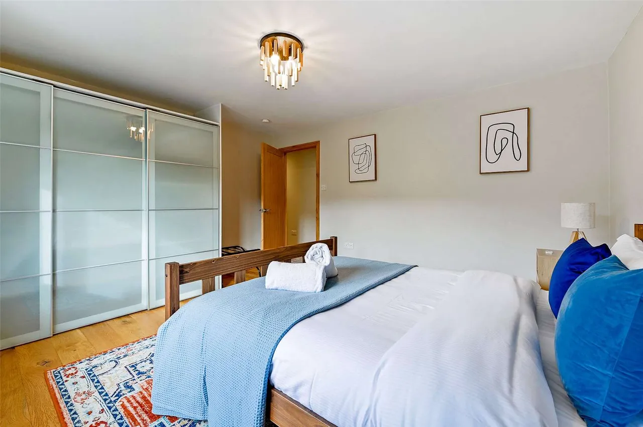 Luker Avenue, Henley-on-Thames, Oxfordshire, RG9 2HH, photo 8