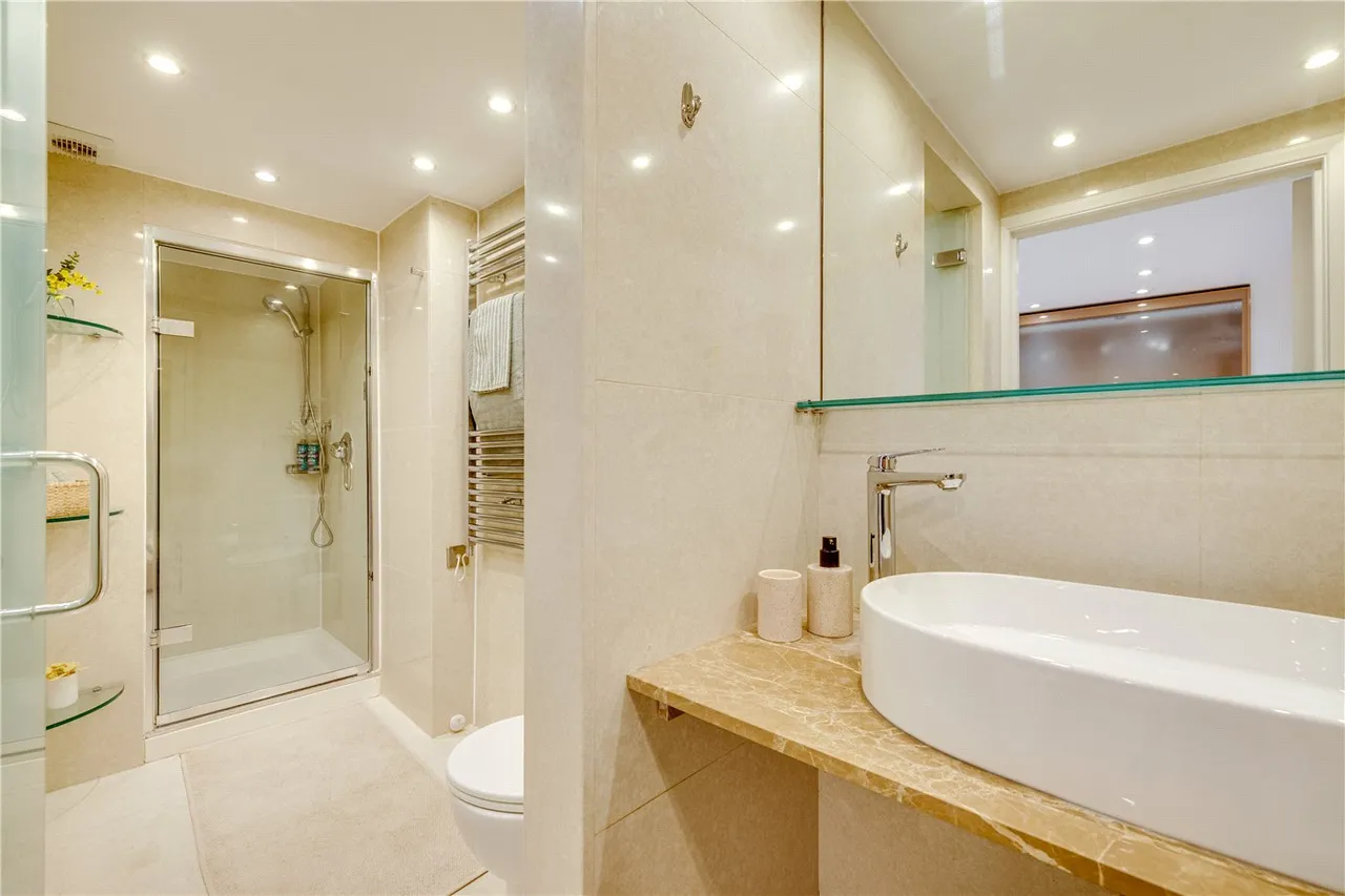 Bovingdon Road, London, SW6, photo 11