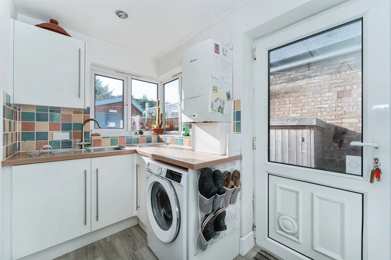 Newlands Avenue, March, PE15, photo 7
