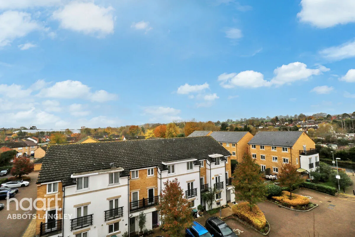 Ovaltine Drive, Kings Langley, WD4, photo 16