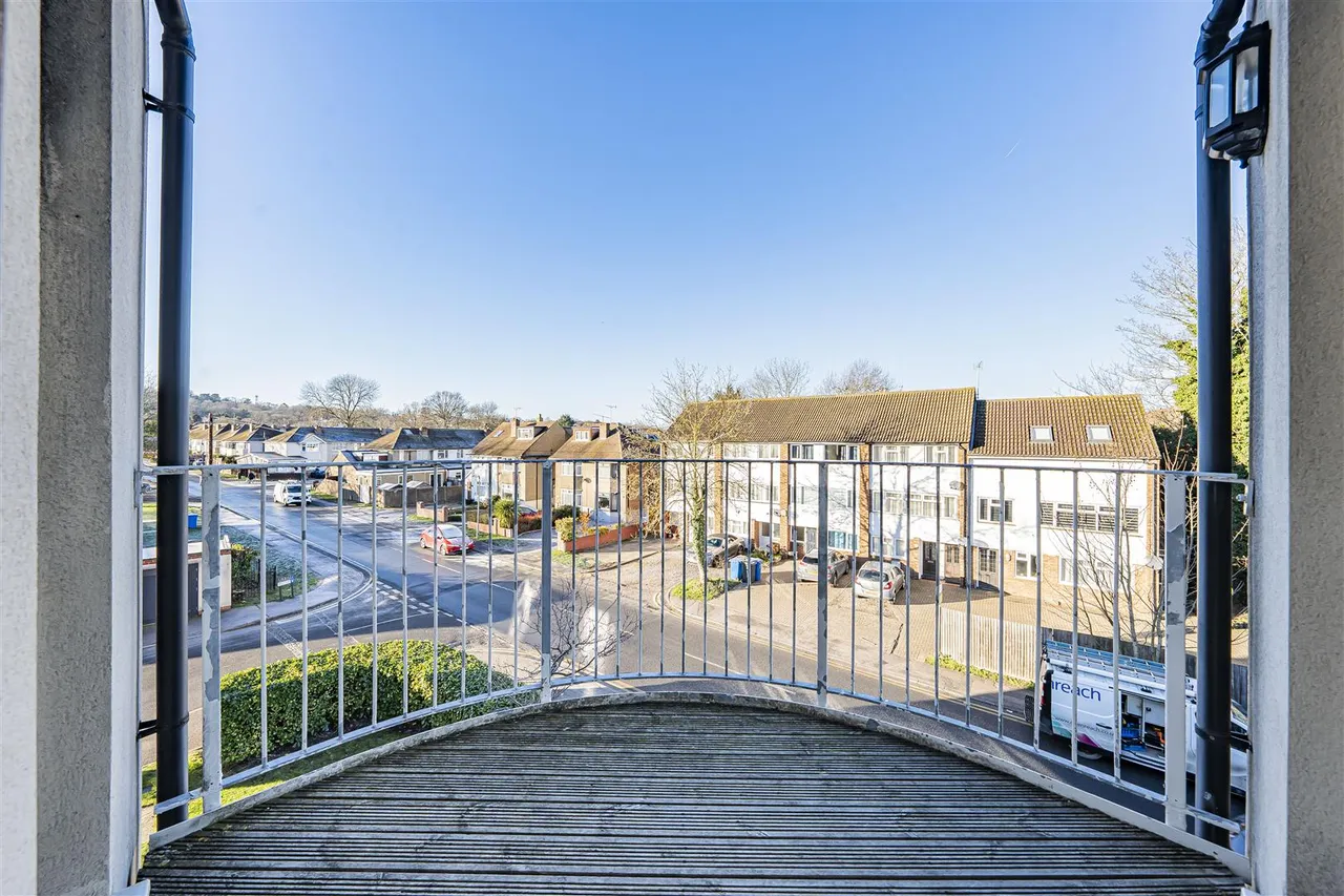 Wolf Lane, Windsor, SL4 4GY, photo 2