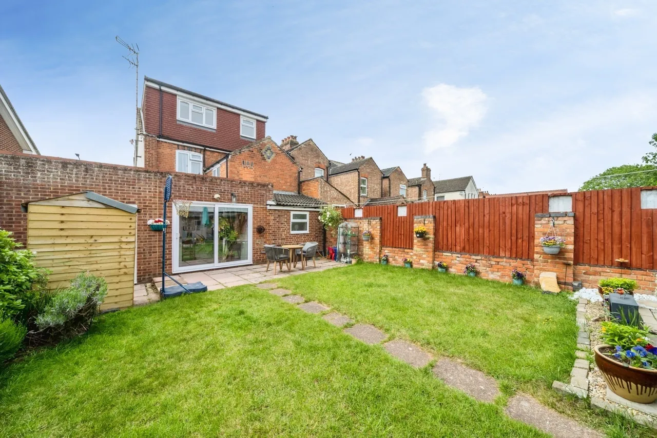 George Street, Bletchley, Milton Keynes, Buckinghamshire, MK2, photo 25