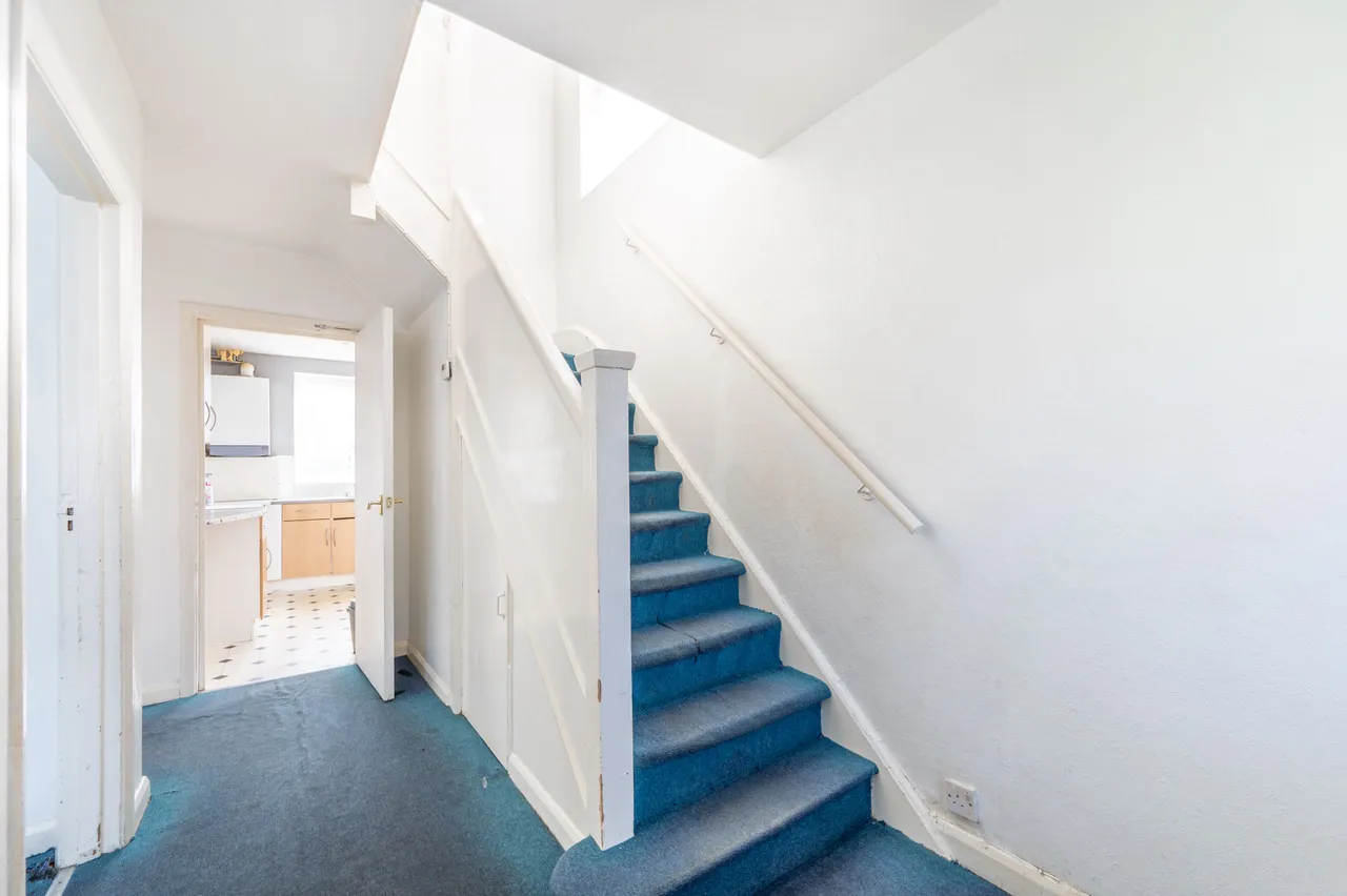 22 Elms Lane, Wembley, photo 8