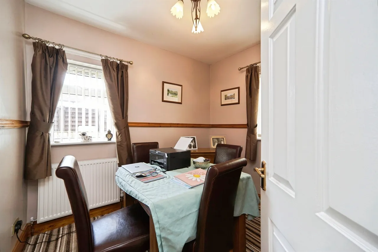 Hillside Grove, Oakworth, Keighley, photo 7
