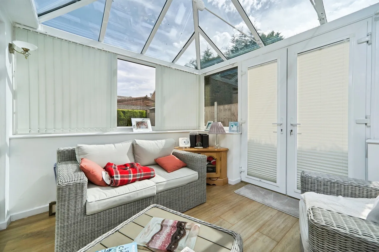 Hillside Grove, Oakworth, Keighley, photo 6