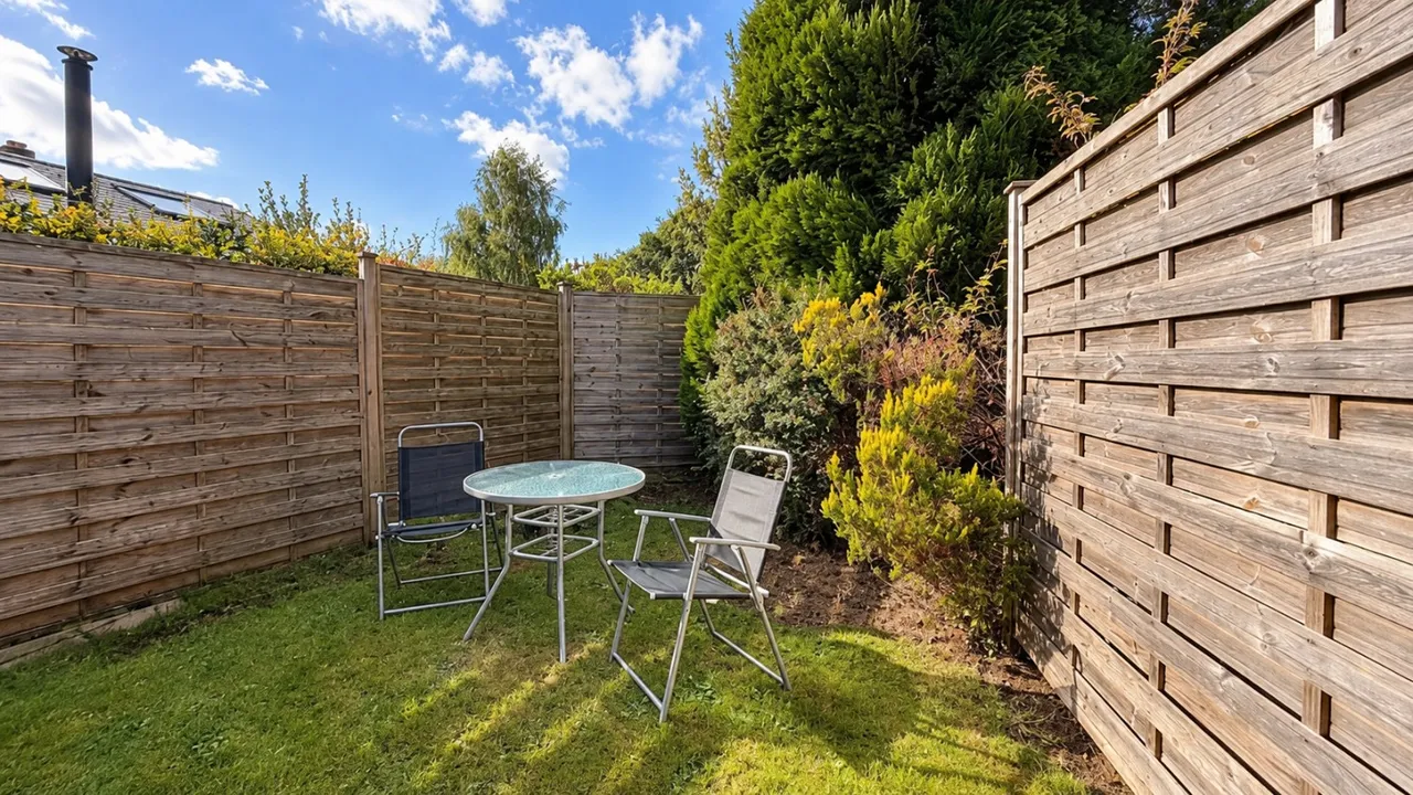 Satchell Lane, Hamble, SO31, photo 30