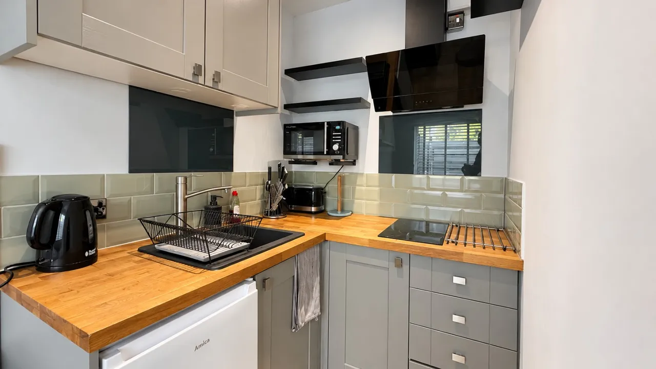 Satchell Lane, Hamble, SO31, photo 22