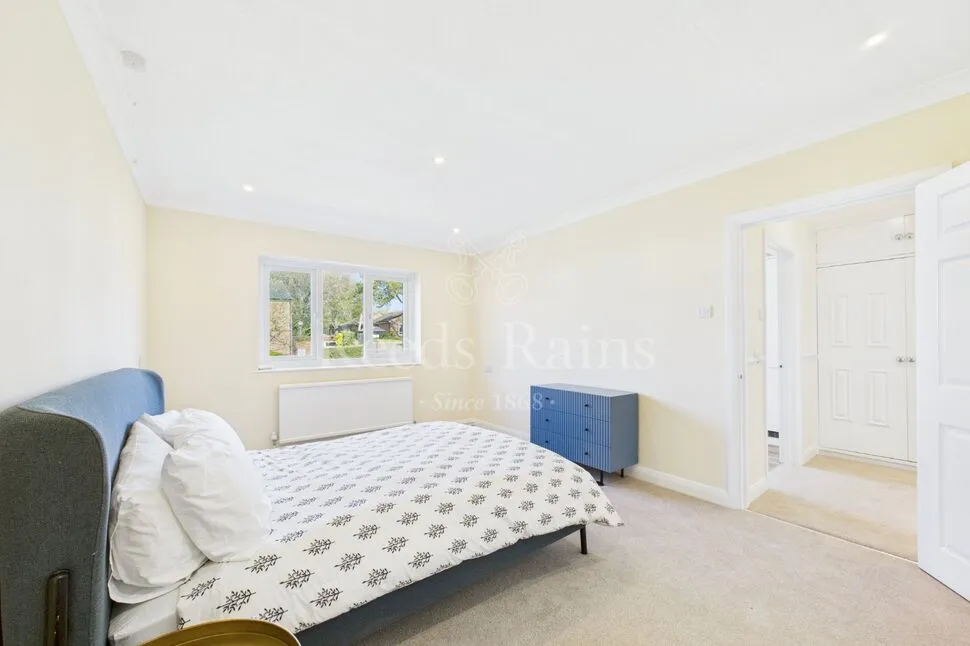 Victoria Drive, South Darenth, Kent, DA4, photo 3