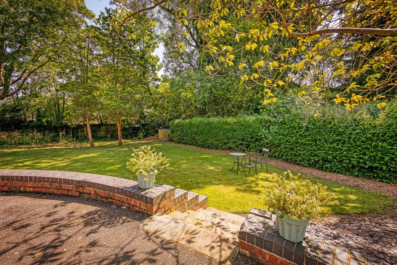 Overfield House, The Green, photo 14