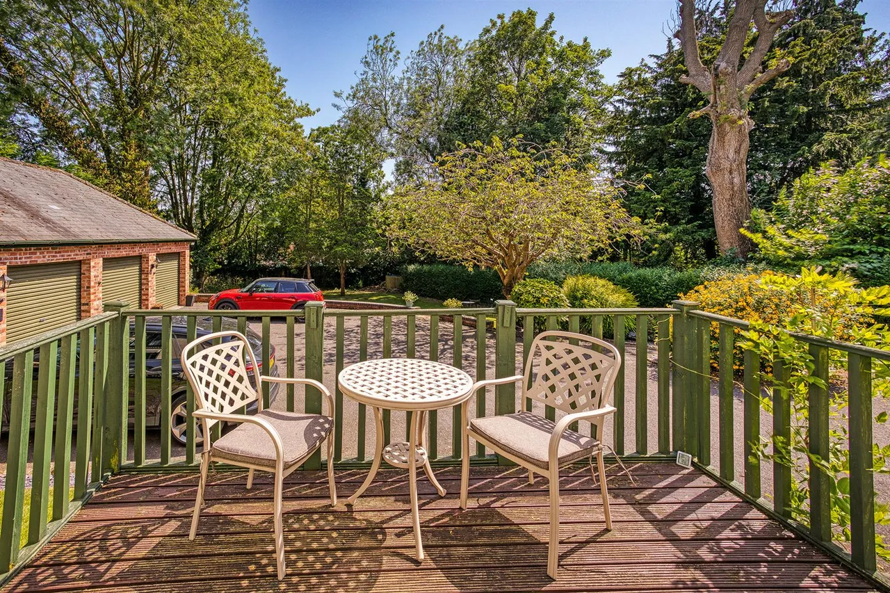 Overfield House, The Green, photo 13
