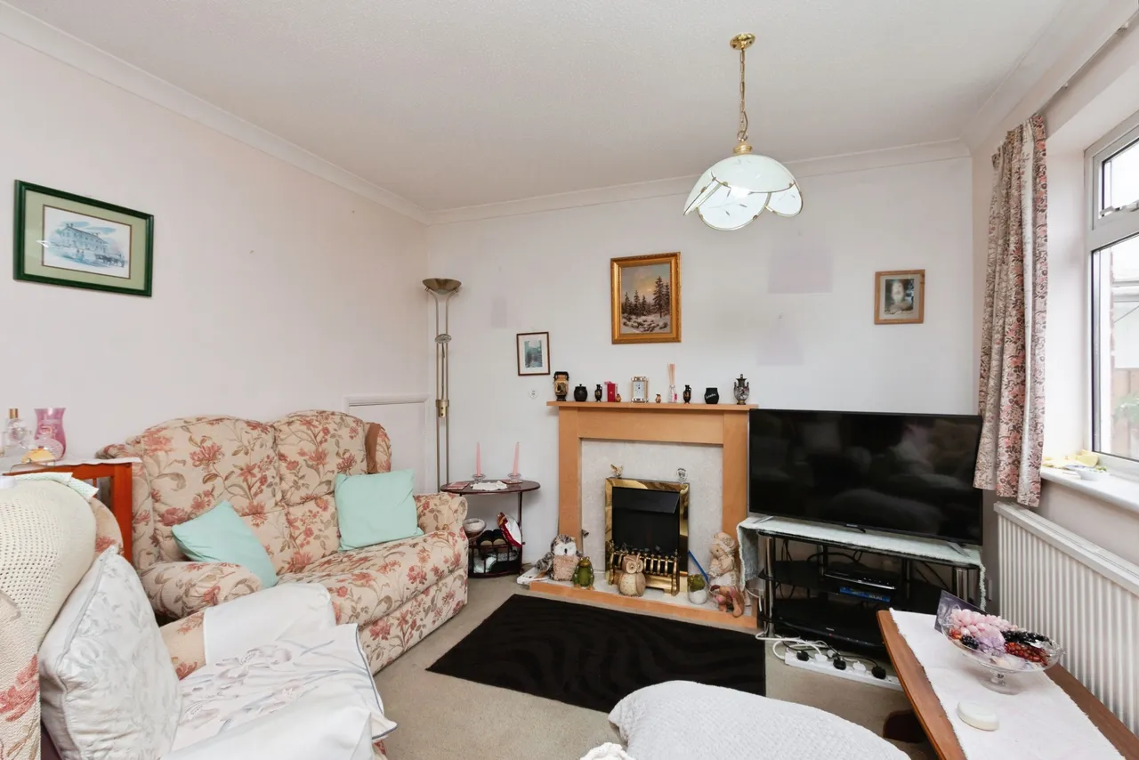 Elm Close, Bordon, photo 6