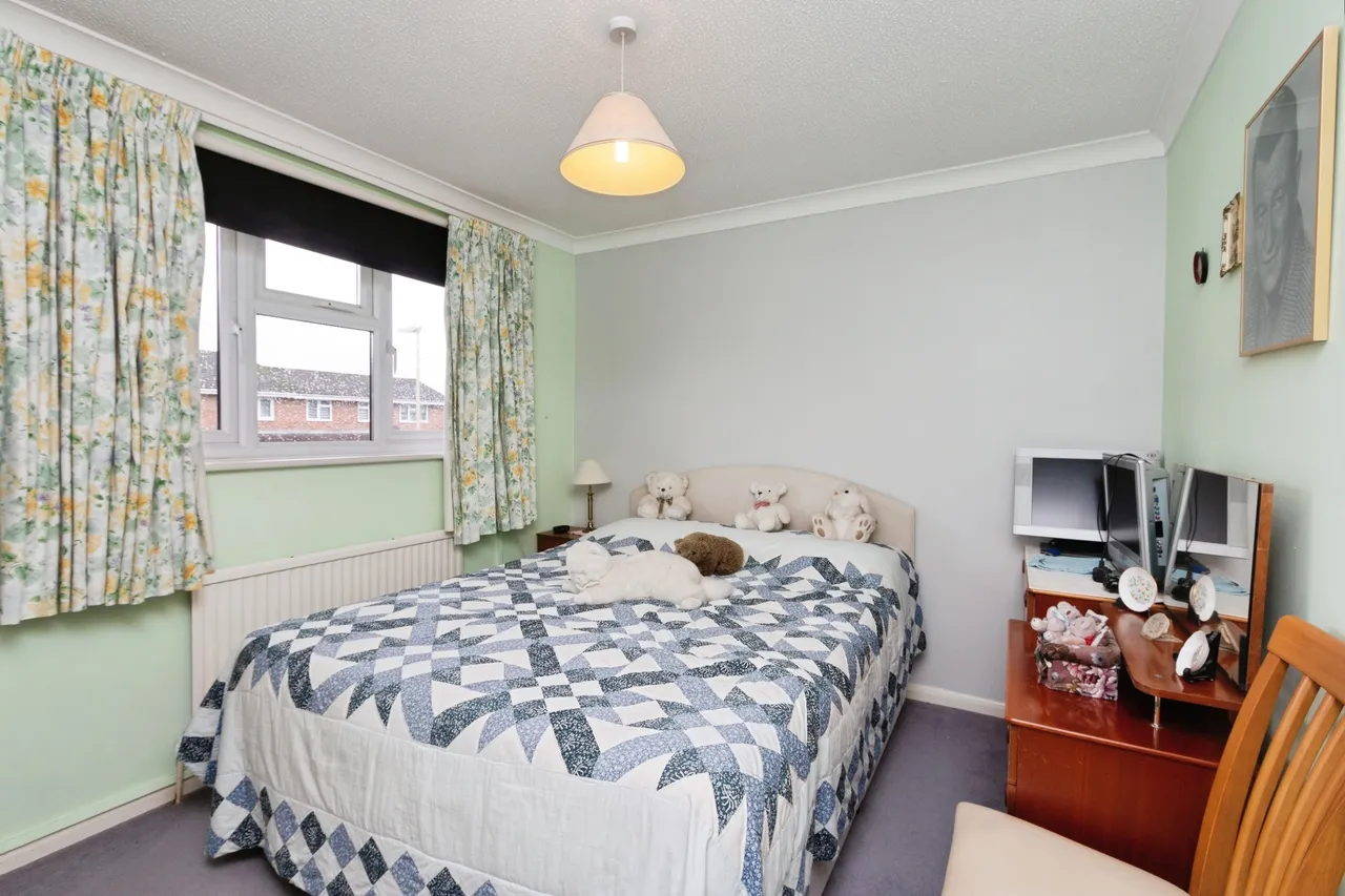 Elm Close, Bordon, photo 12