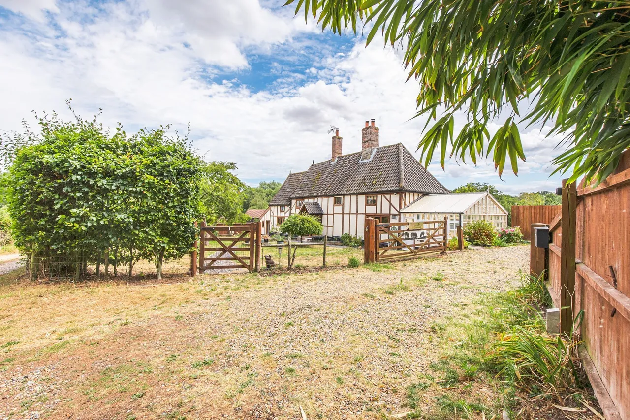 Enchanting Period Cottage in Merton, photo 17