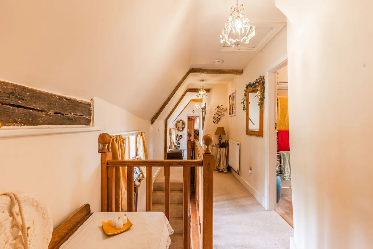 Enchanting Period Cottage in Merton, photo 10