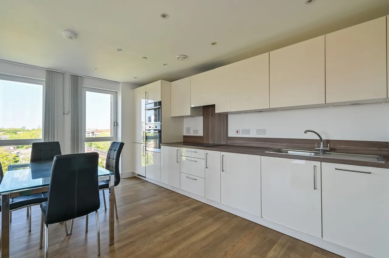 51 Ivy Point, 5 Hannaford Walk, London, photo 6