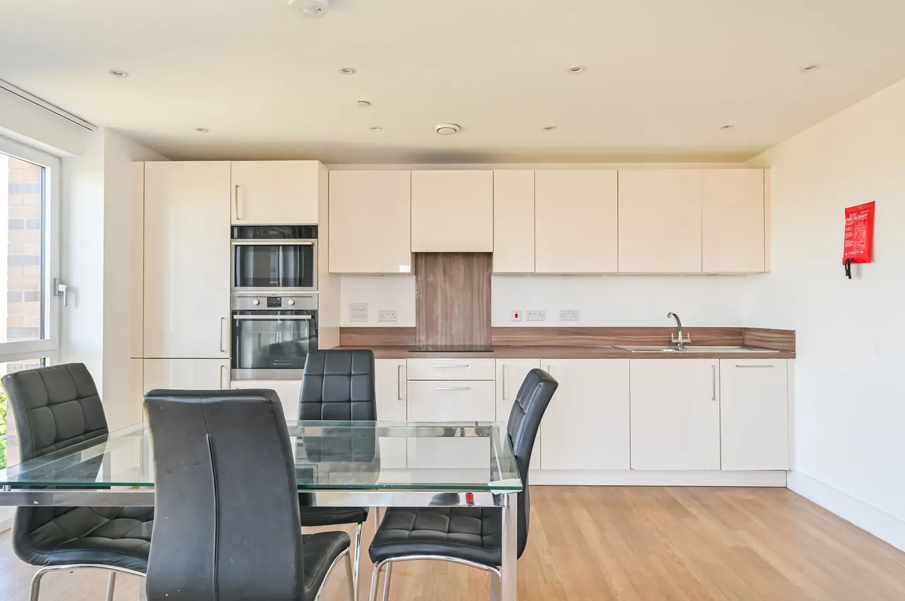 51 Ivy Point, 5 Hannaford Walk, London, photo 2