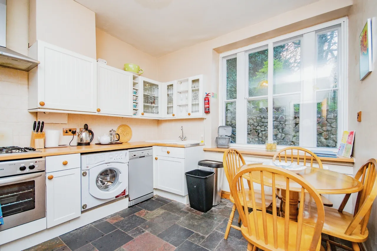 Heywood Lane, Tenby, SA70, photo 4